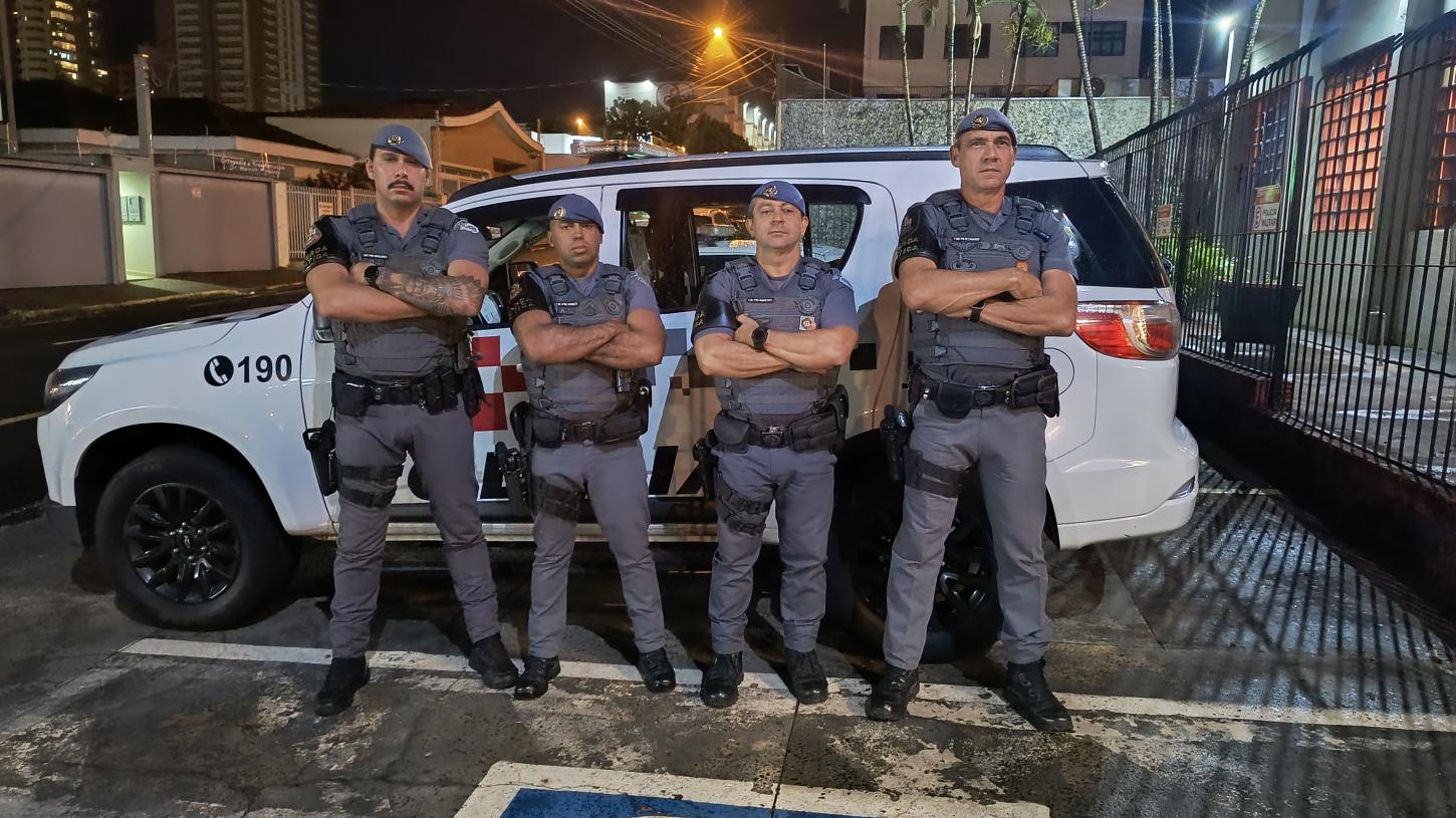 Força Tática prende traficante que vendia crack em cortiço