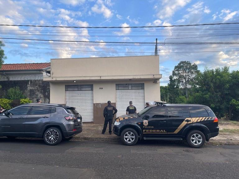 PF deflagra operação em imóvel de traficante que “batizava” cocaína