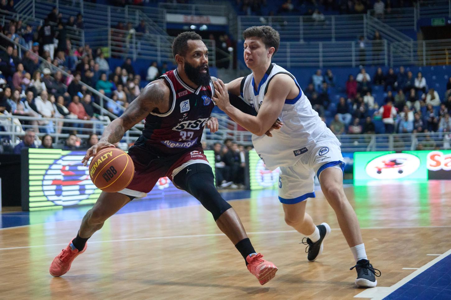 Franca vence o Pinheiros e está a uma vitória da semifinal do NBB