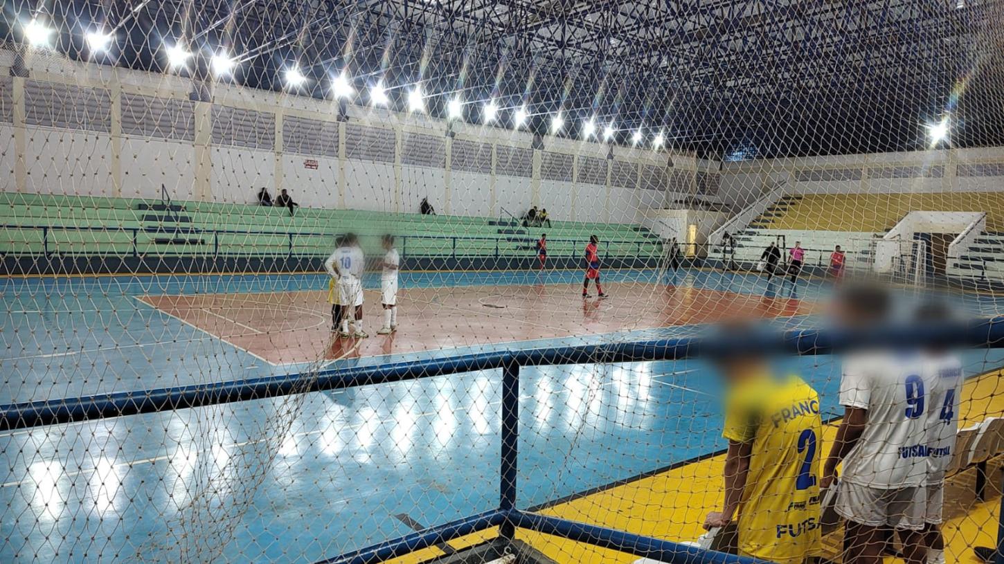 Esportistas denunciam abandono no ginásio Amaury Destro