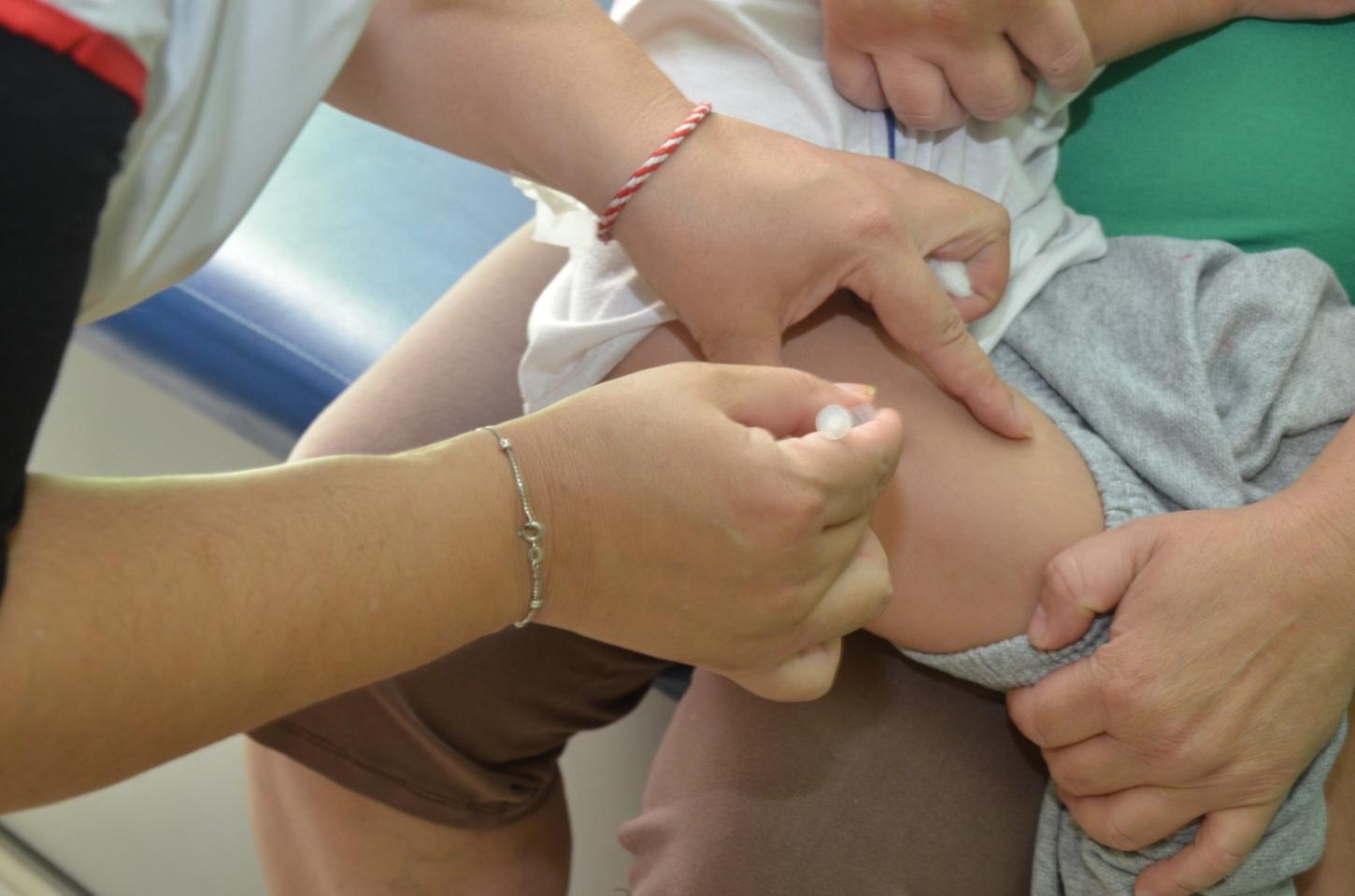 Governo libera vacinação contra gripe para todas as faixas etárias