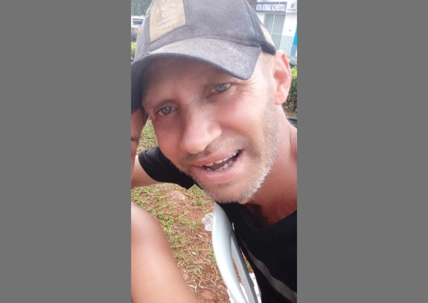 Homem de 49 anos morre após ser esfaqueado dentro de casa