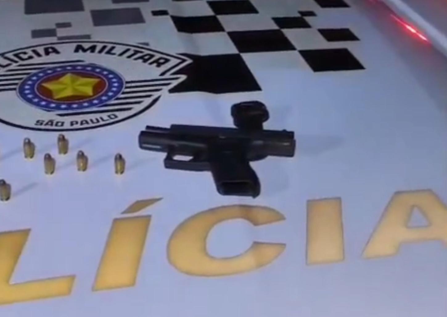 Homem é flagrado com pistola na rodovia João Traficante