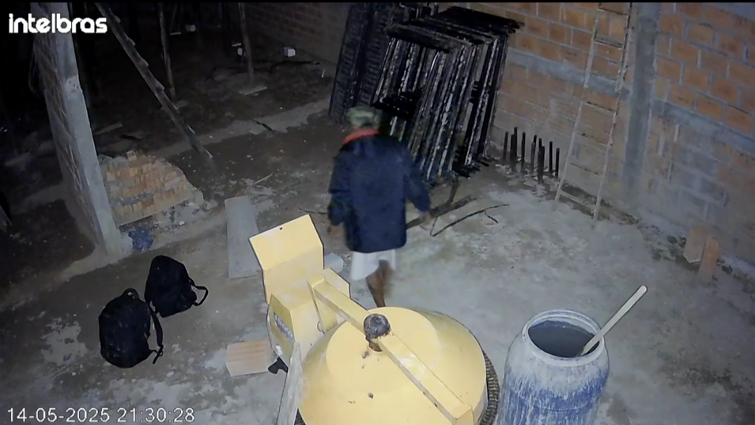 Homem é preso pela Força Tática após furtar ferramentas em construção