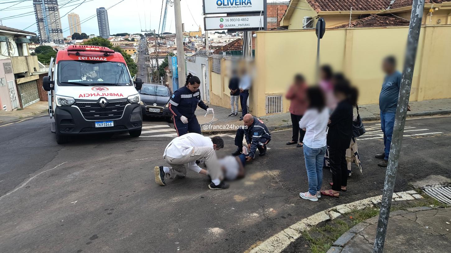 Mulher sofre fratura exposta em atropelamento no Centro