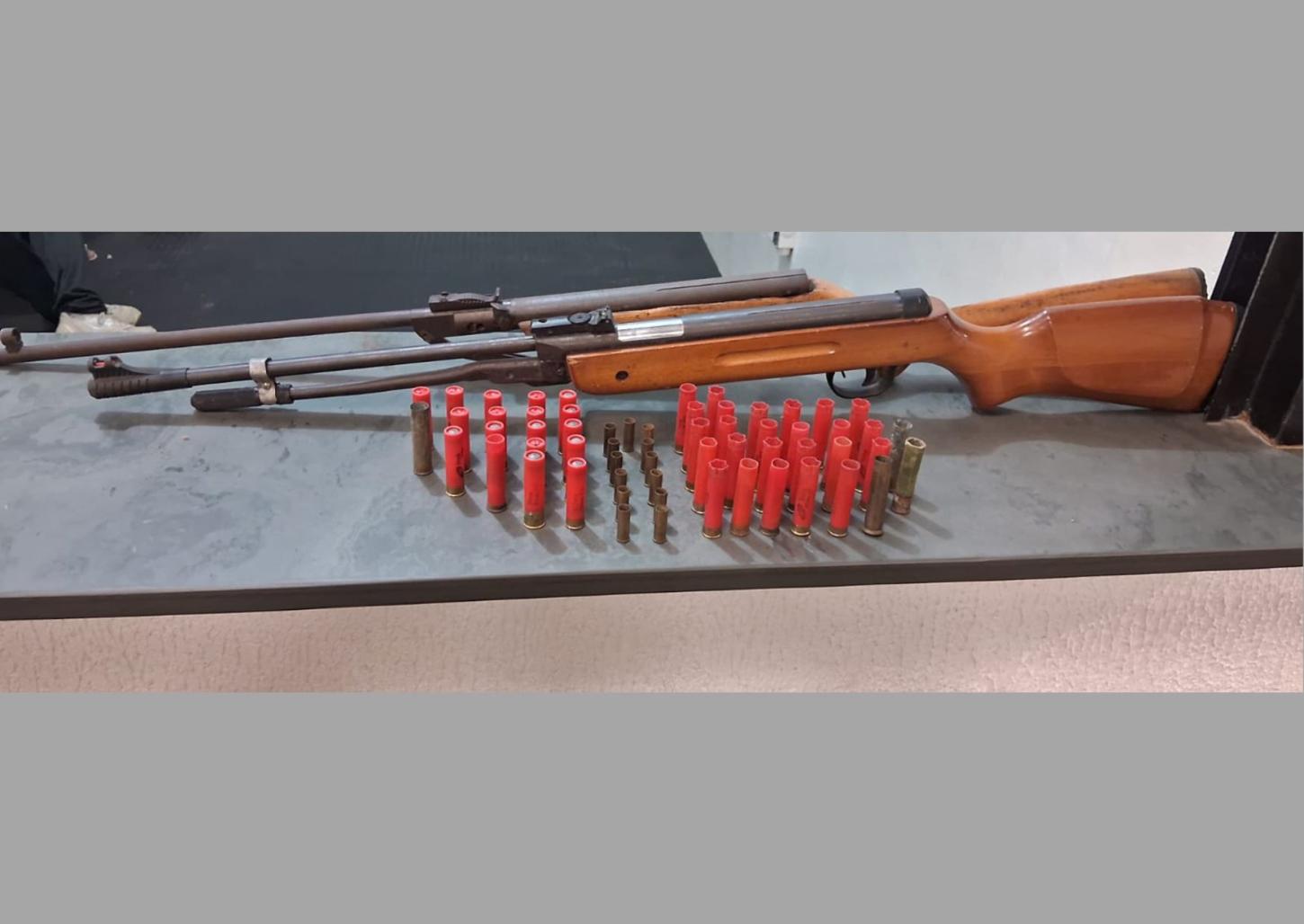 PM apreende espingardas após menor efetuar disparo no Jardim Paineiras