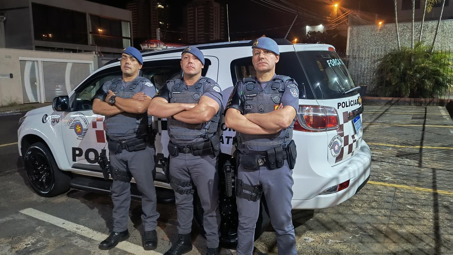 Policiais da Força Tática prendem traficante no Jardim Palma