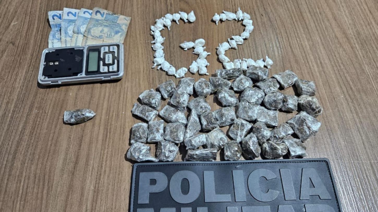 Após denúncia, traficantes são presos pela PM em praça de esportes