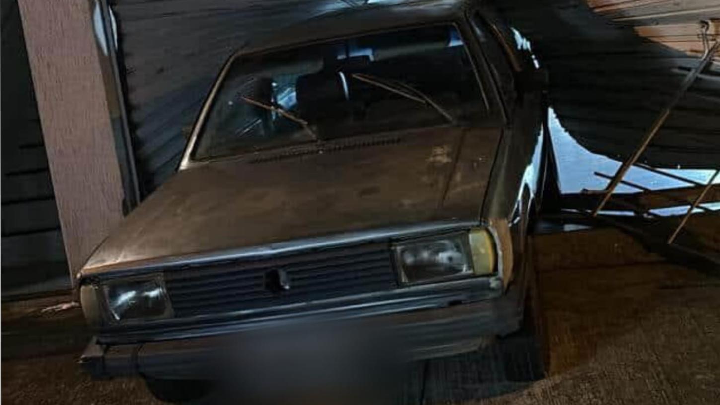 Gangue da marcha ré abandona veículo após tentativa de furto em retífica