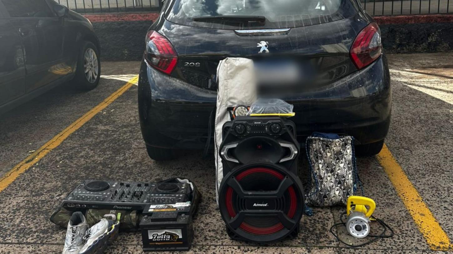 Policiais de Jeriquara recuperam carro e pick-up para DJ furtados