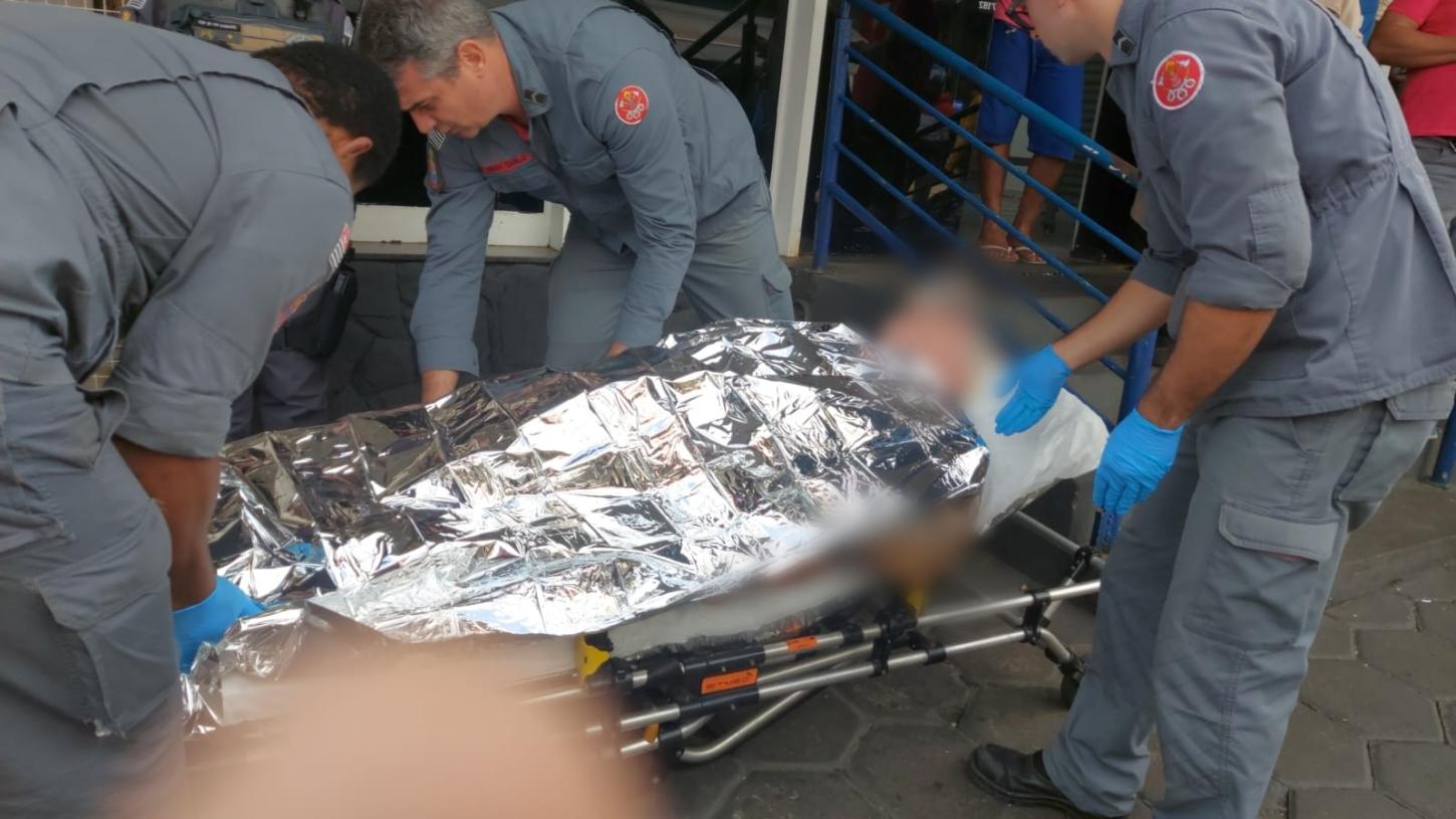 Briga no restaurante Bom Prato termina com homem esfaqueado