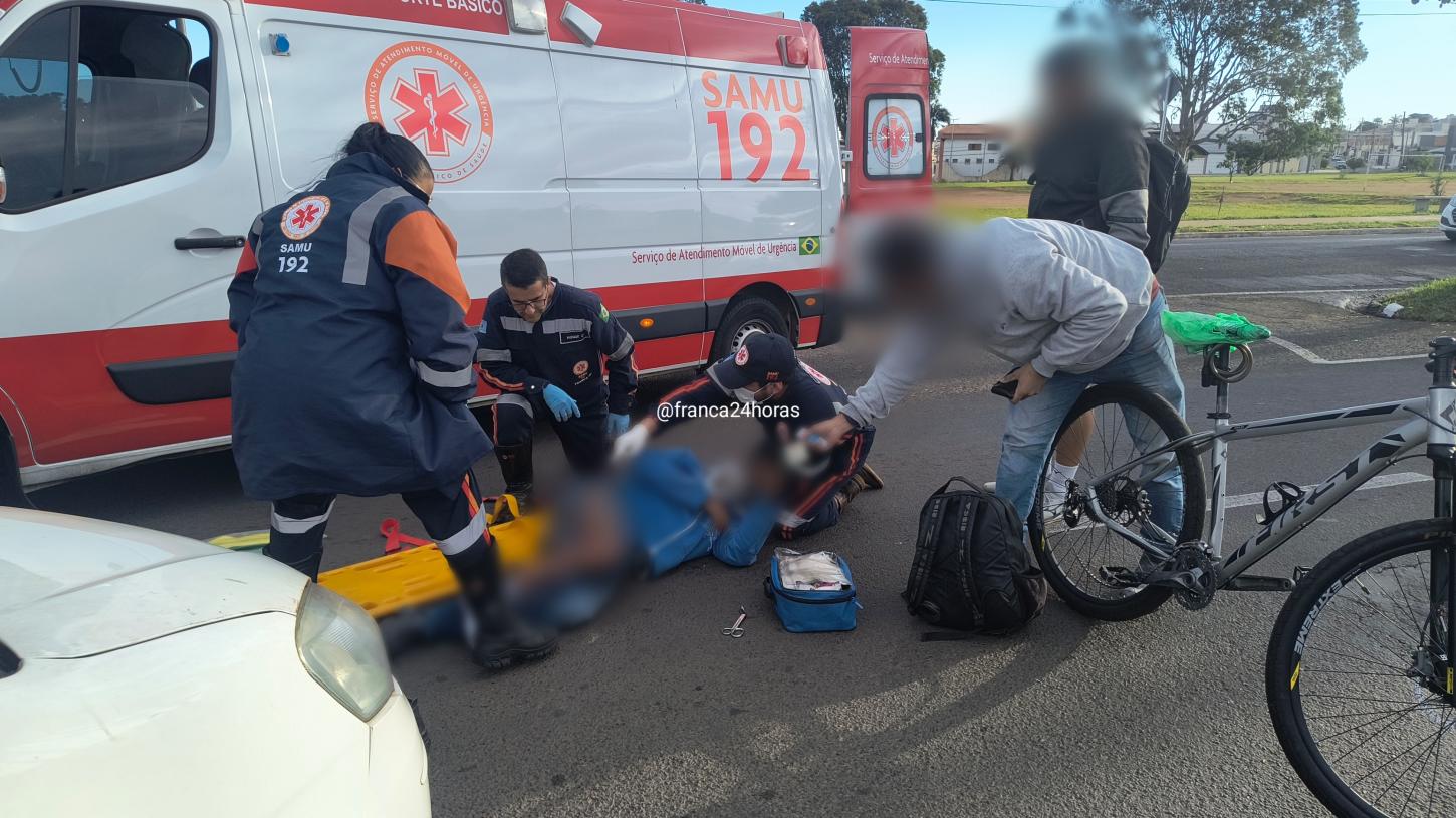 Ciclista sofre fratura exposta em acidente na avenida Dom Pedro I