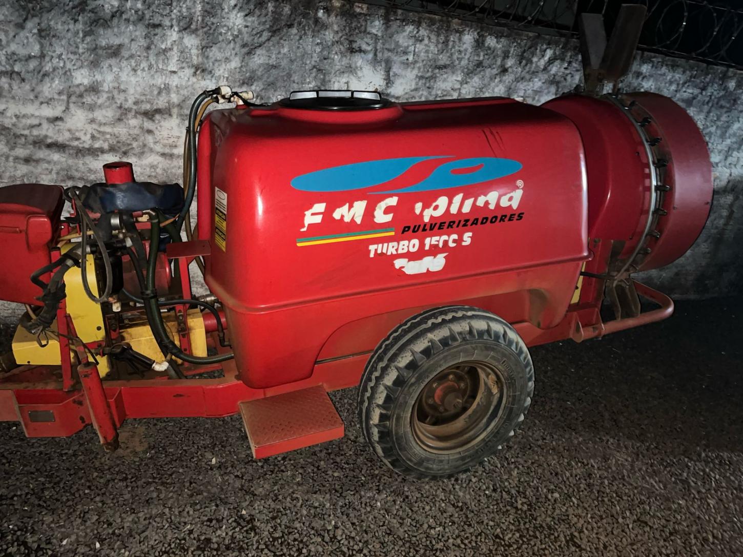 PM apreende veículo usado em furto e localiza máquina de pulverização