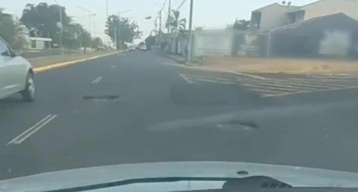 Buracos causam transtornos para motoristas no Jardim Primavera