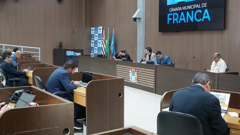 Vereadores aprovam lei que autoriza heliponto no Hospital Estadual