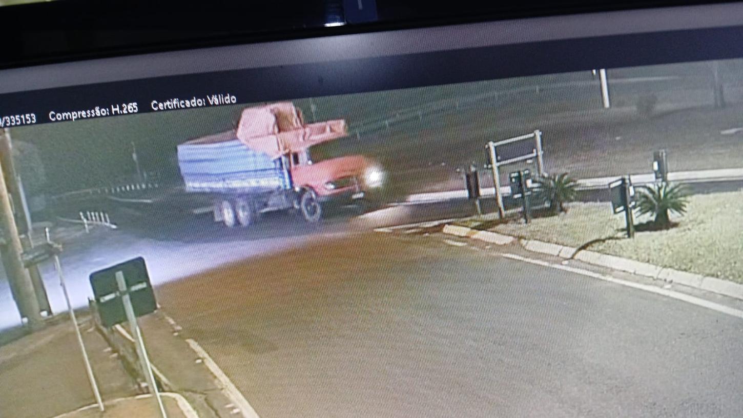 Guarda Civil e Polícia Militar recuperam trator furtado