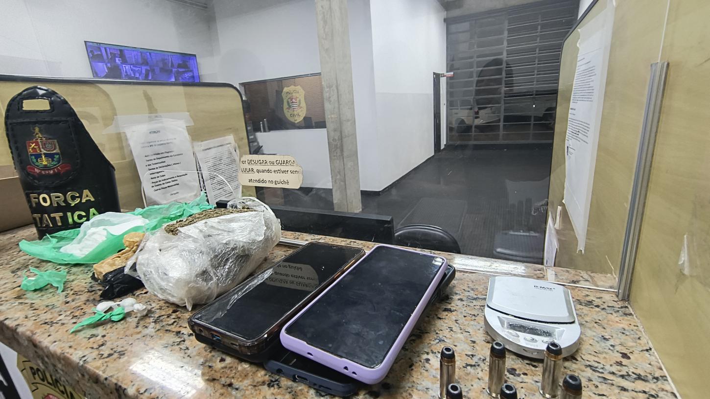 Força Tática prende casal por tráfico de drogas no Jardim Redentor