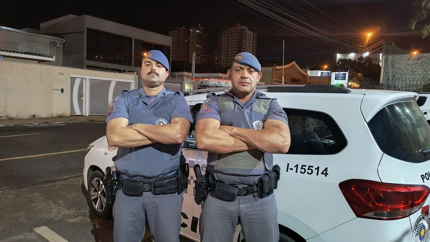 Para não ser abordado, procurado disse que estava com panela no fogo