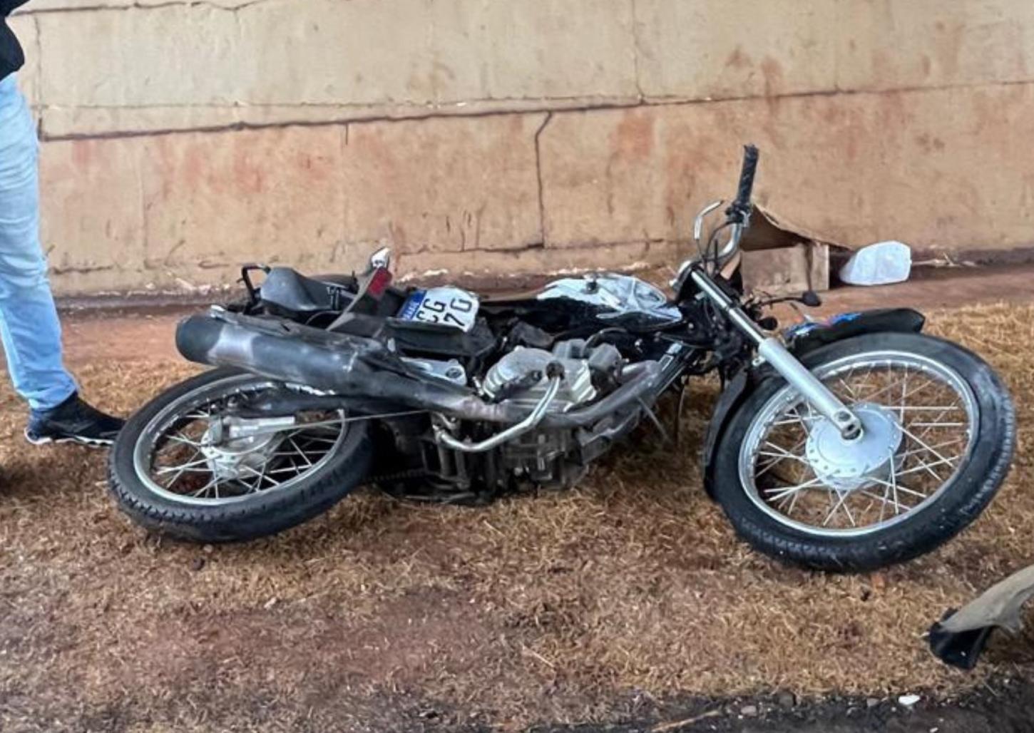 Motociclista fica ferido em engavetamento na rodovia Cândido Portinari
