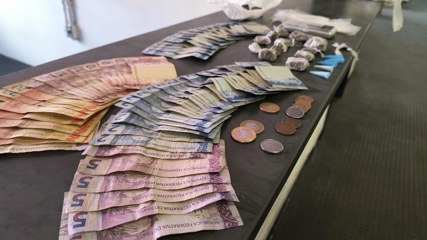 Adolescente traficante é apreendido pela PM no dia do aniversário