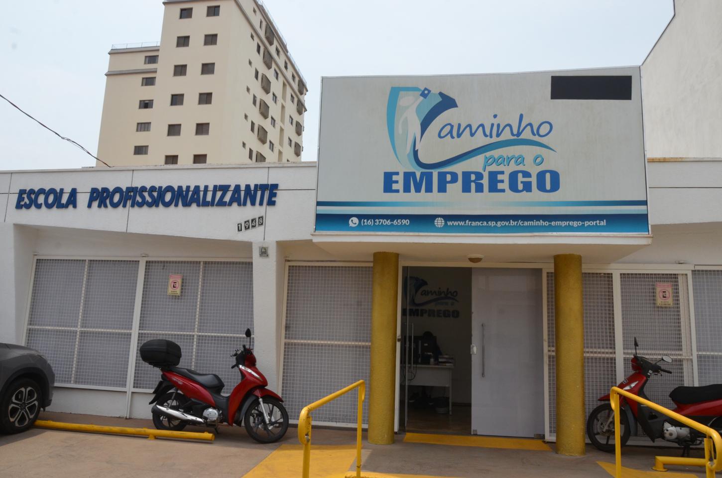 Escola Profissionalizante tem mais de 70 vagas em cursos gratuitos