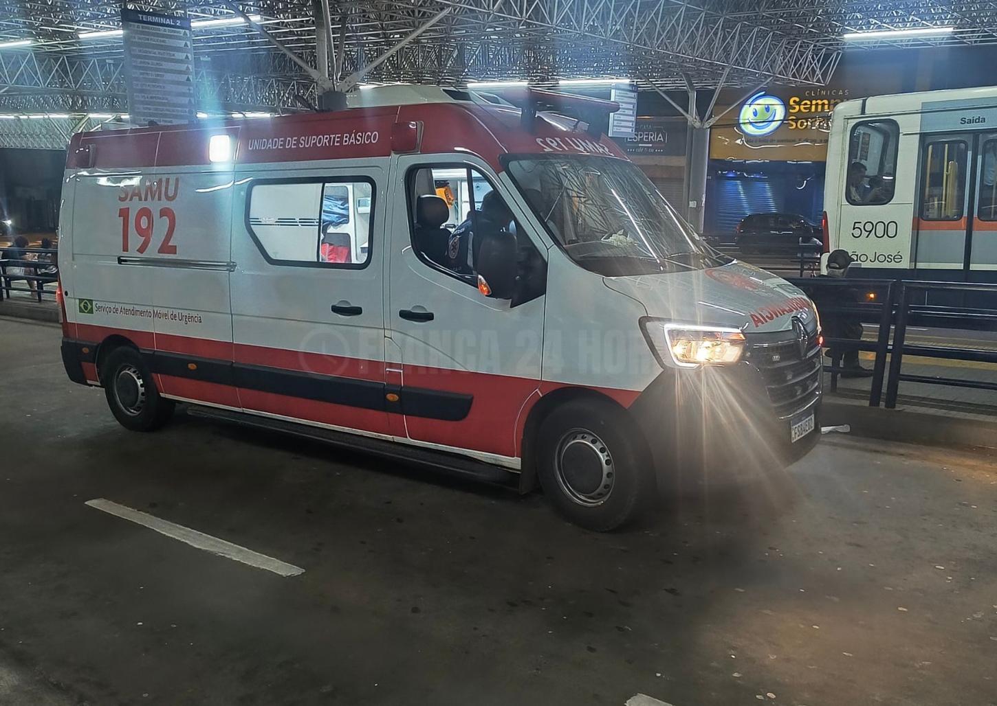 Homem é esfaqueado no terminal de ônibus “Ayrton Senna” no Centro