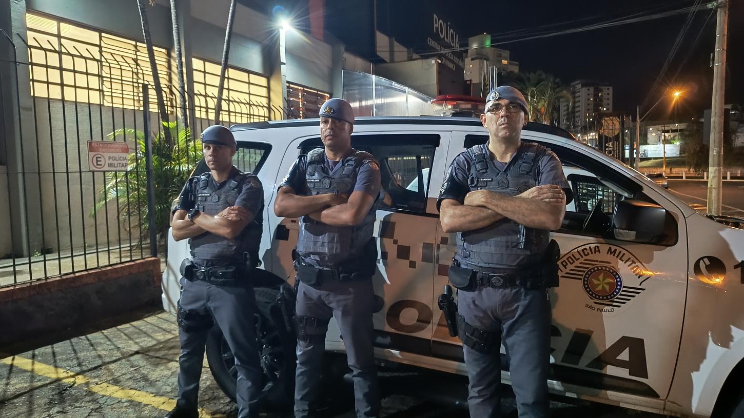 Força Tática prende traficante na pracinha da Vila Santa Luzia