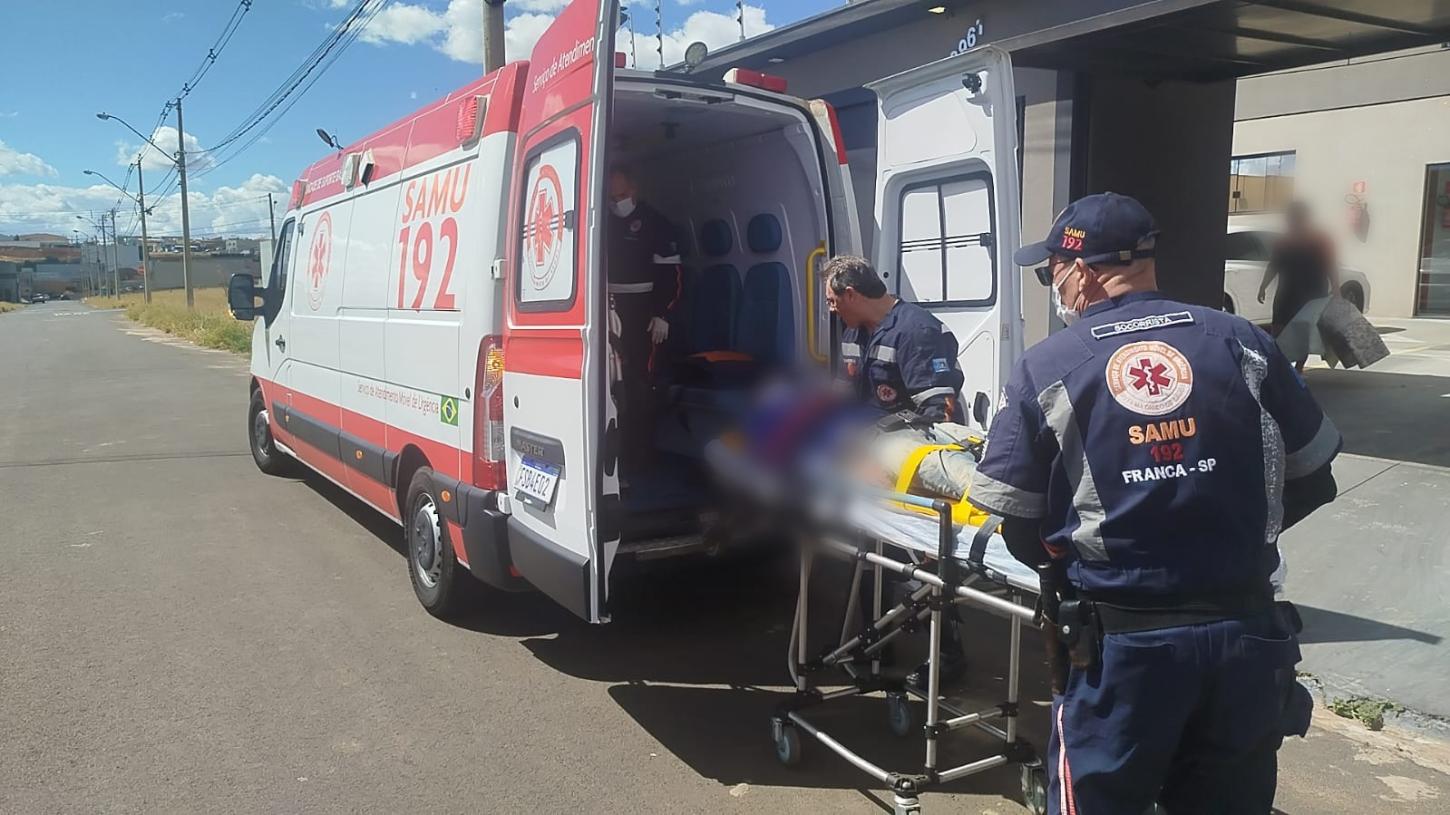 Pedreiro sofre fratura após cair de andaime de seis metros no Botânico