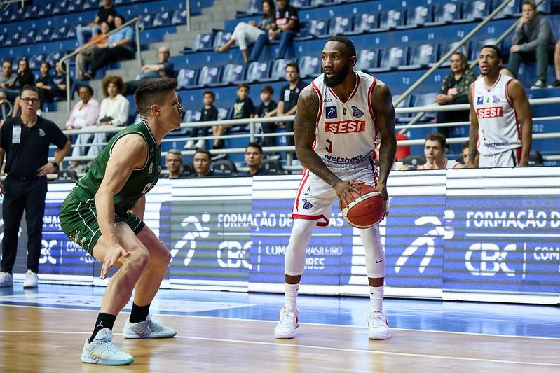 Franca domina no segundo tempo e vence União Corinthians por 96 a 77