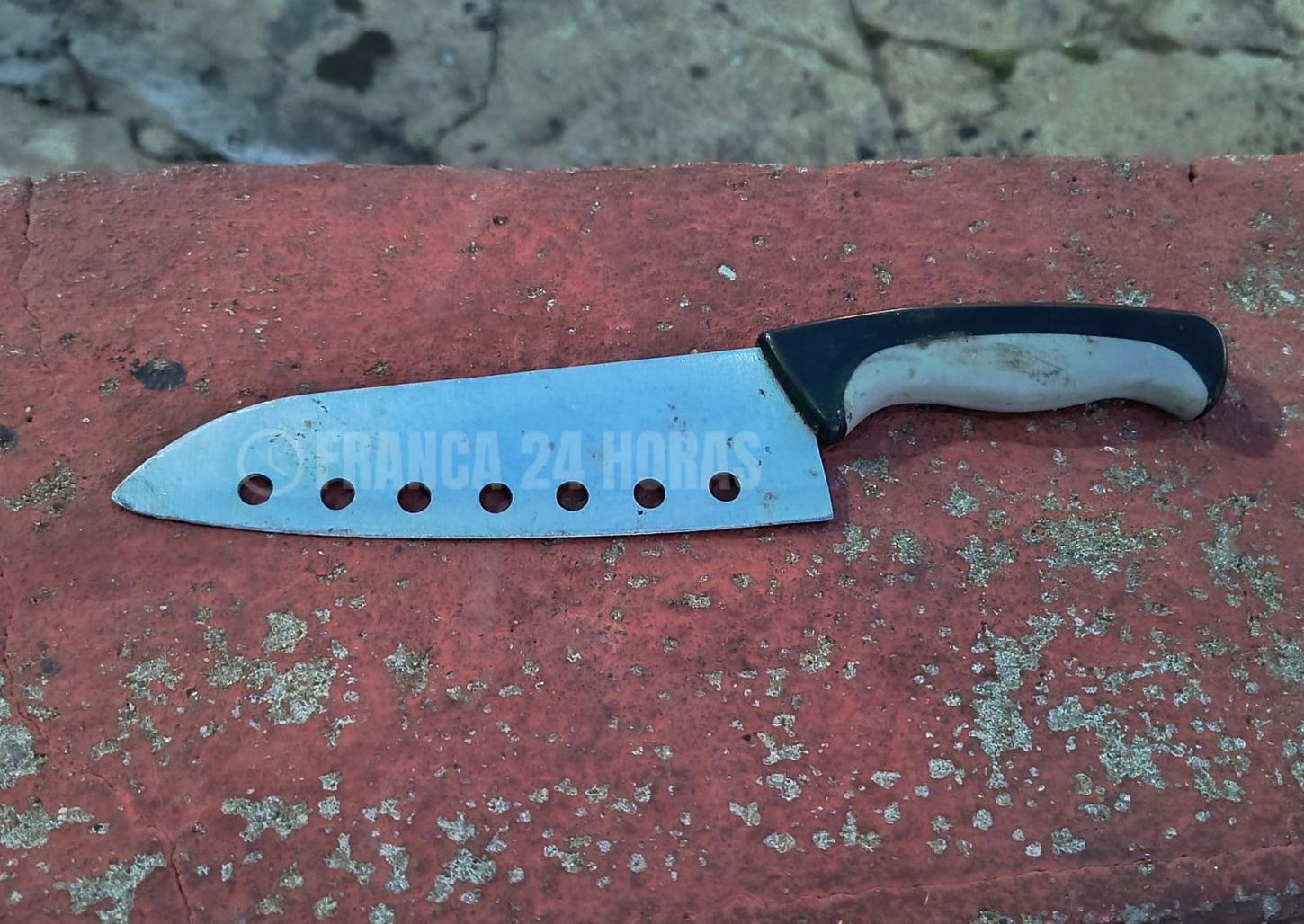 Homem esfaqueia a própria irmã durante briga no Leporace
