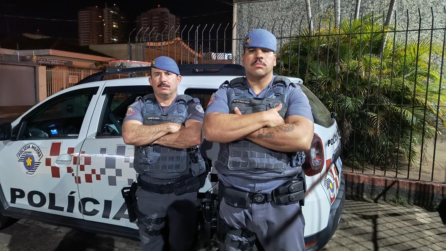 Dois traficantes são presos pela Polícia Militar na Vila Imperador