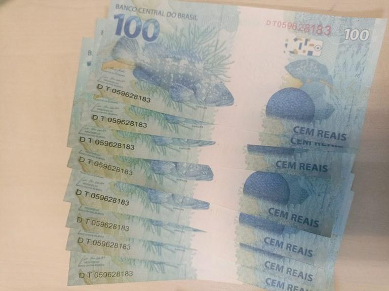 PF cumpre mandado contra suspeito de comprar notas falsas pela internet