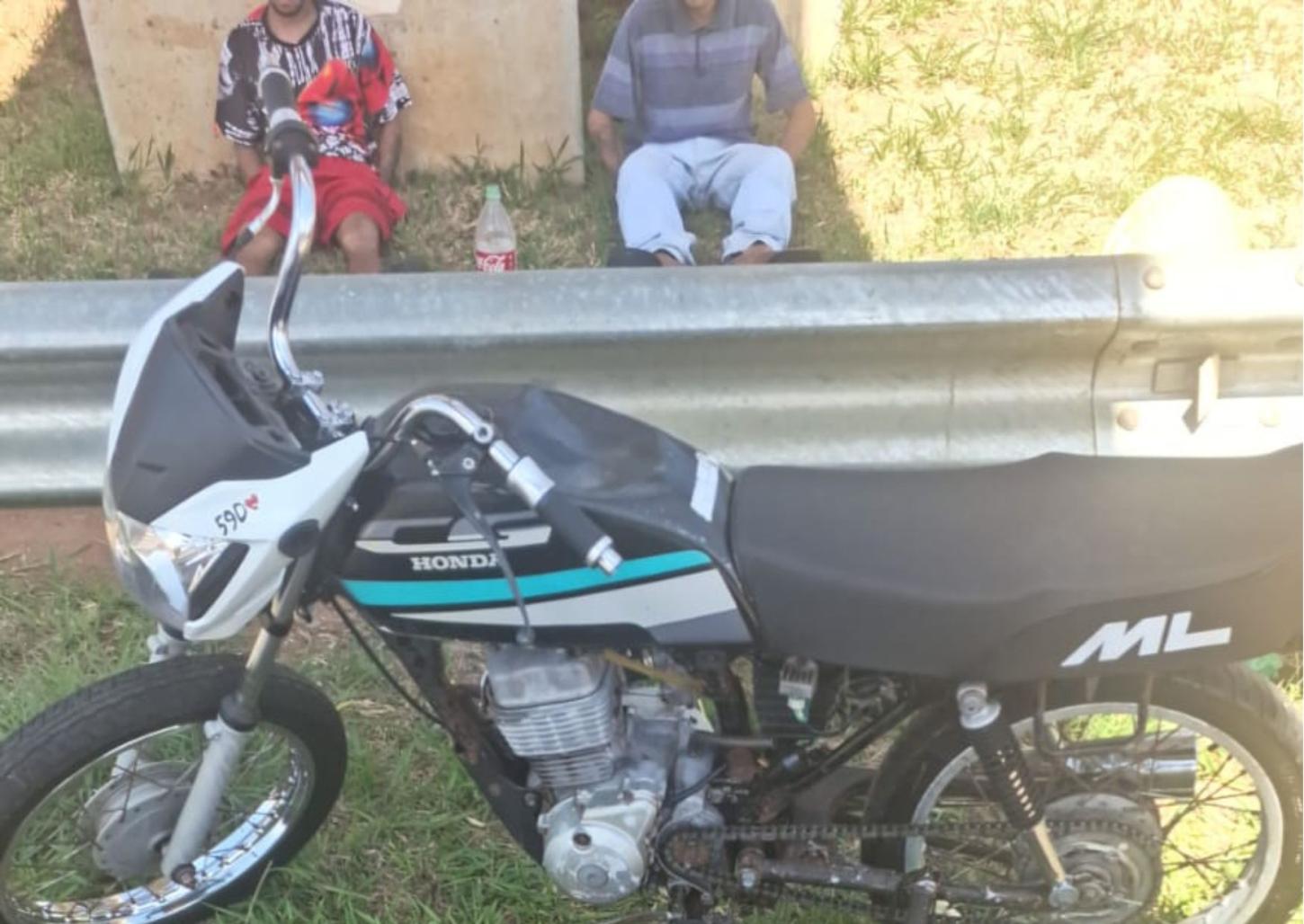 Policiais de Cristais Paulista prendem dois com moto adulterada na Portinari