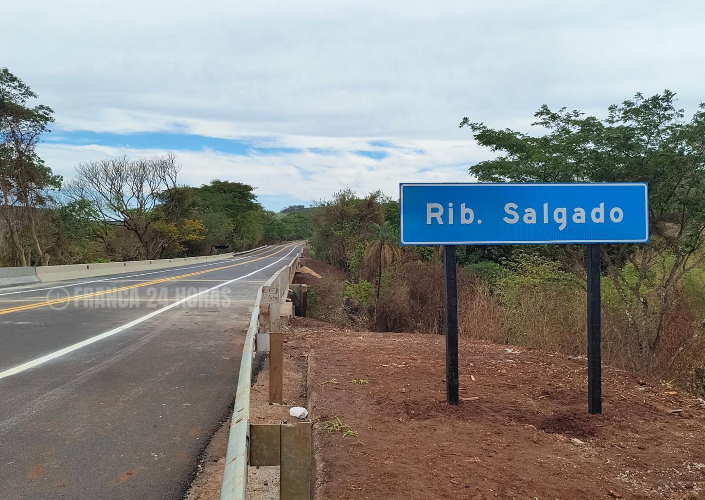 Ponte do Ribeirão Salgado é liberada na rodovia Prefeito Fábio Talarico