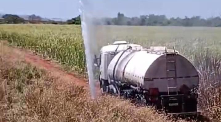 Vazamento em oleoduto é contido por agentes da Transpetro