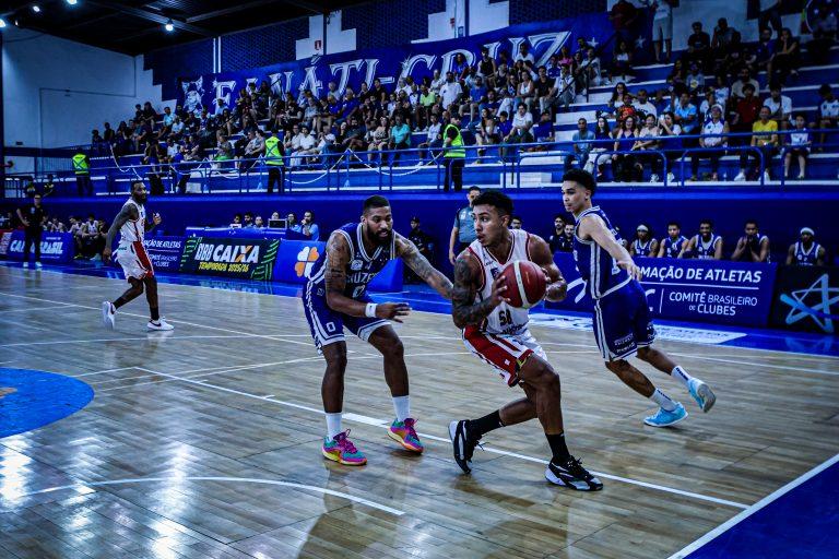 Franca vence Cruzeiro em BH e encerra sequência de derrotas no NBB