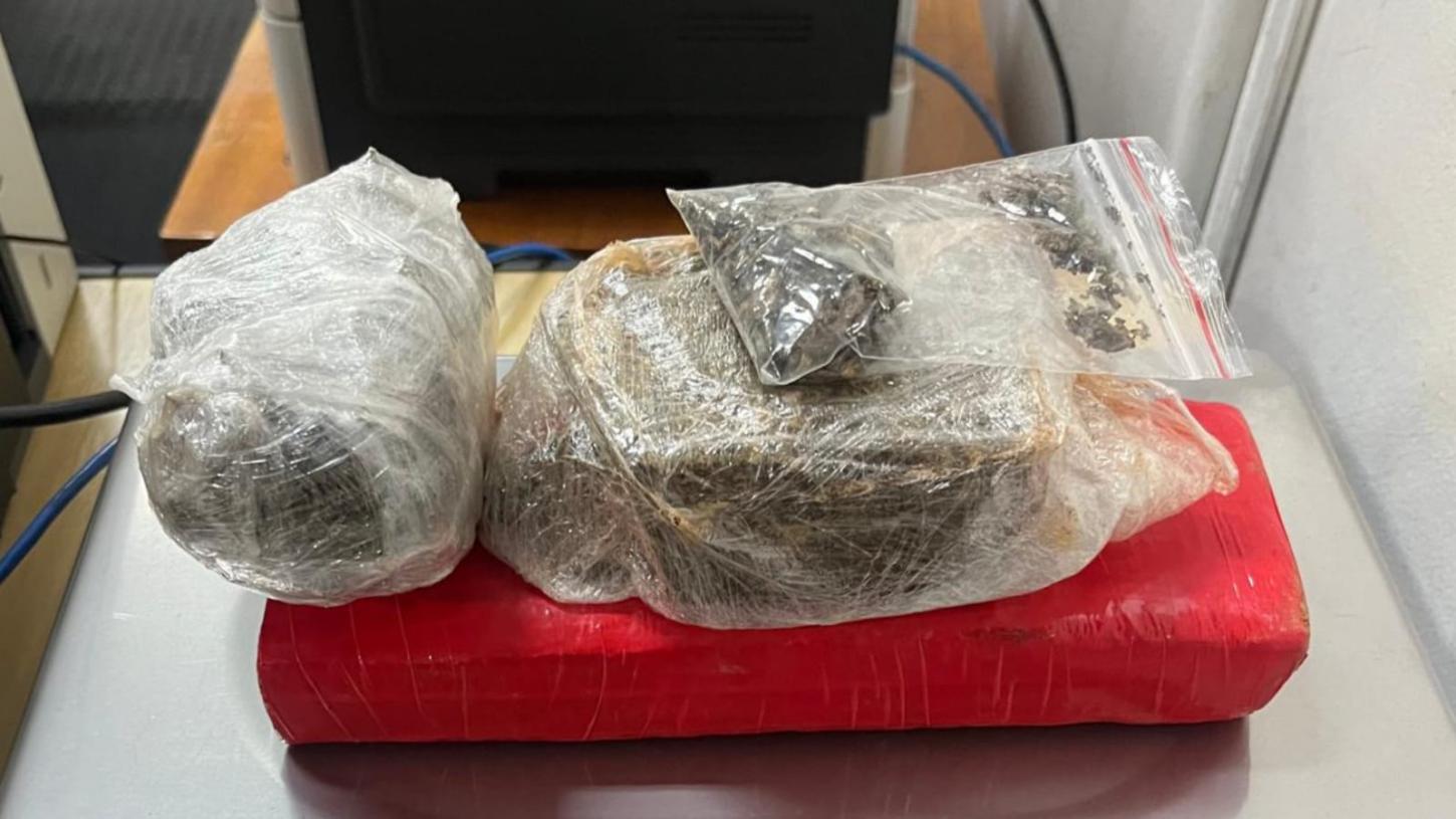 Traficante tenta fugir, mas é preso pela PM no Parque Universitário