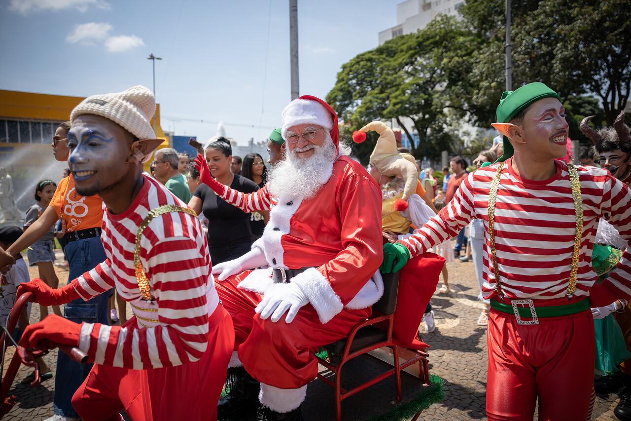 Papai Noel chegará nesta sexta-feira (28) ao Centro de Franca às 18h30