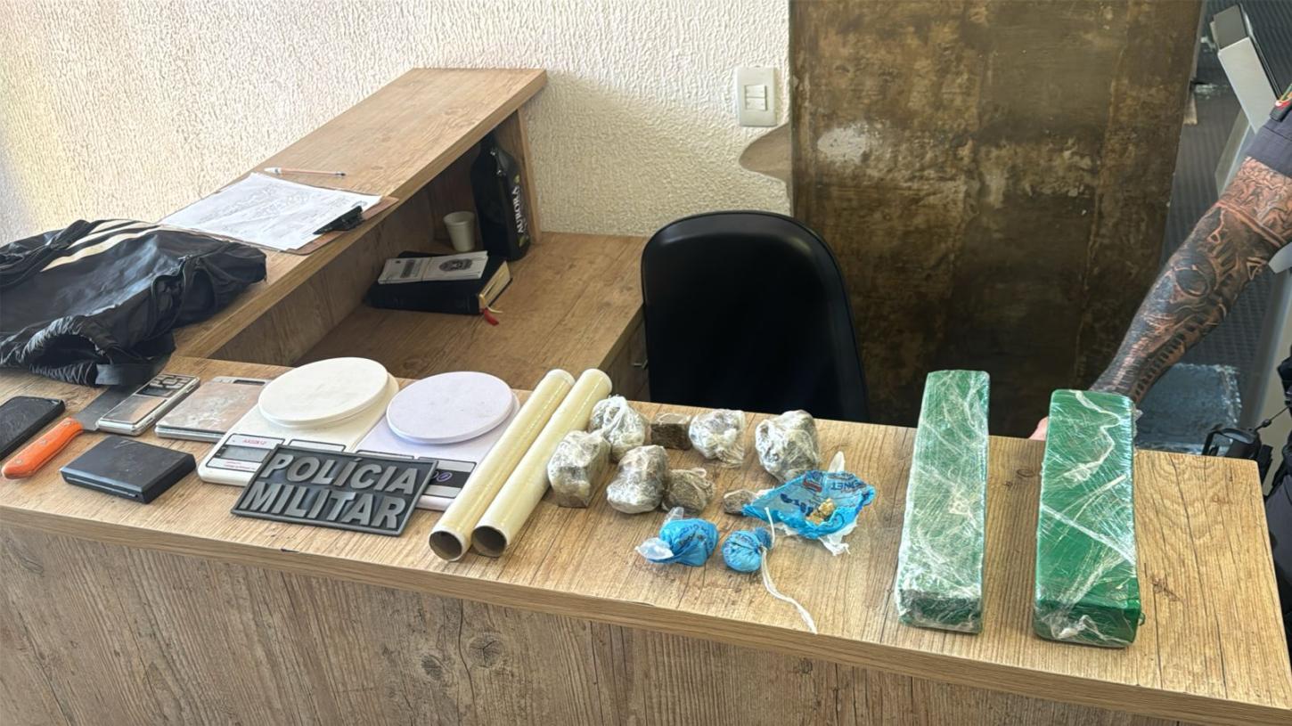 PM prende traficante que escondia drogas em caixa de gás no Parati