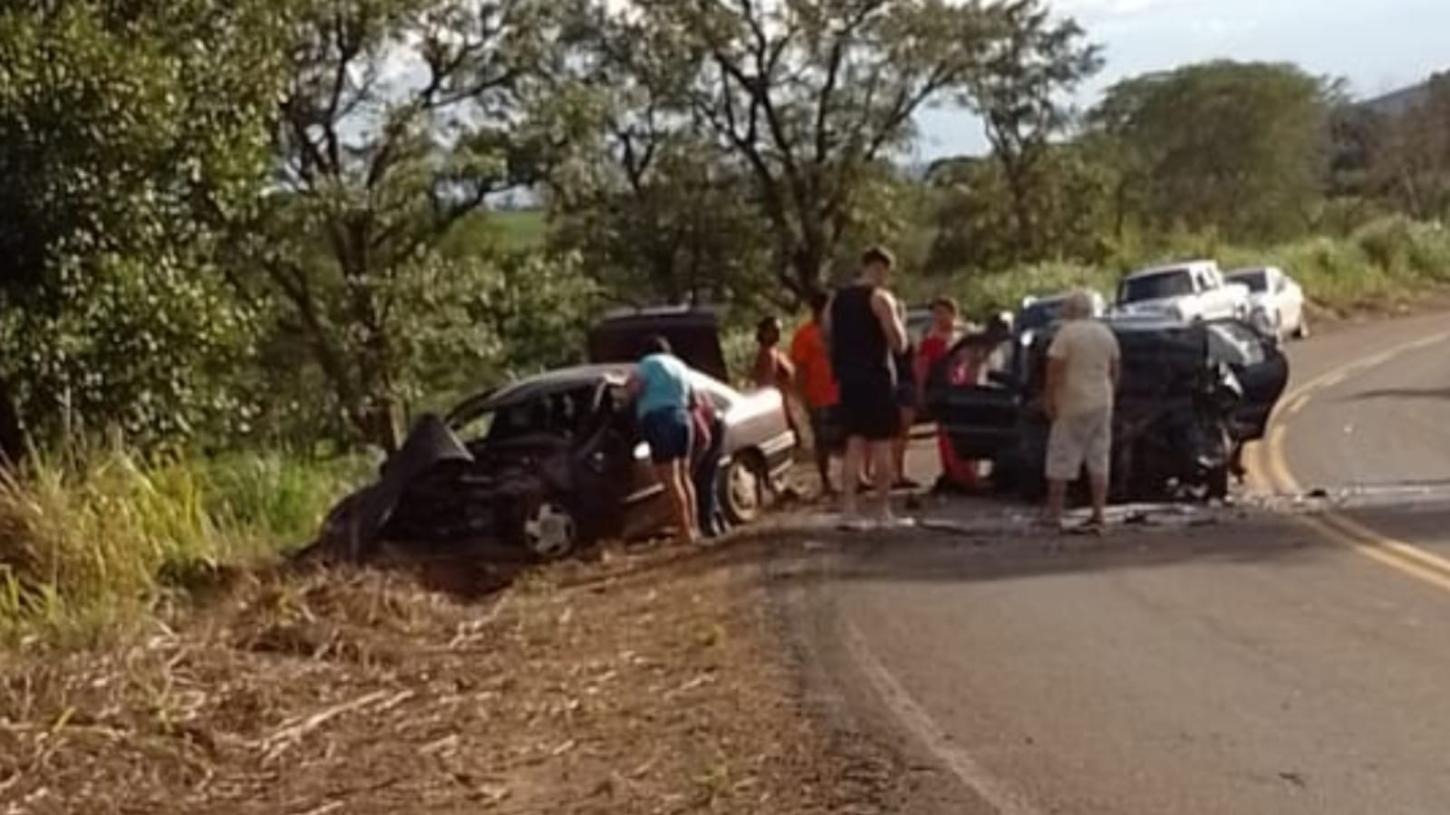 Duas pessoas morrem em colisão na LMG entre Cássia e Delfinópolis