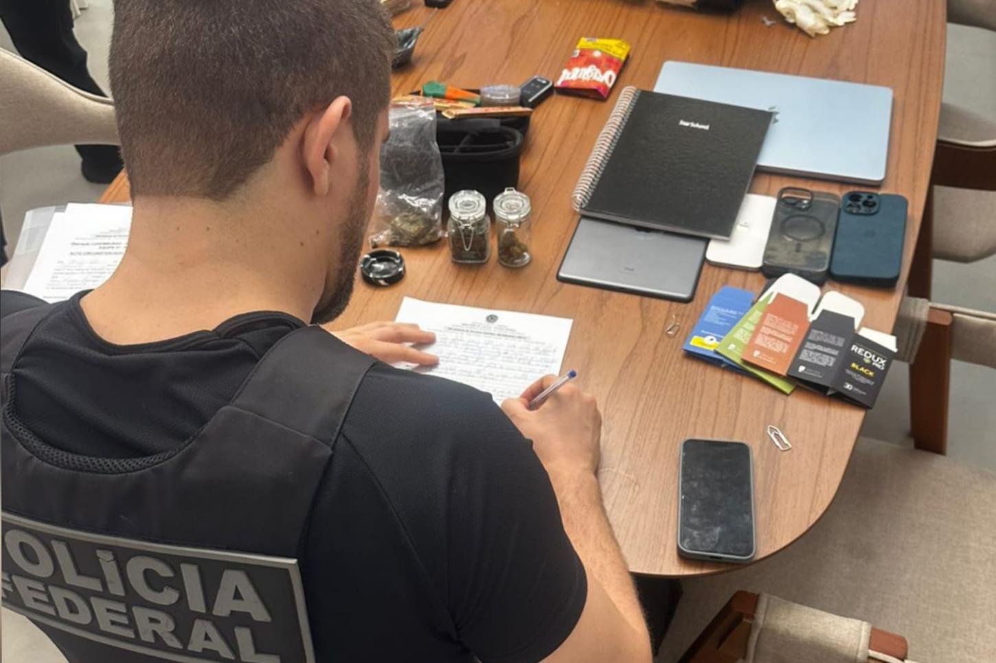 PF cumpre mandados contra o tráfico internacional de drogas em Franca