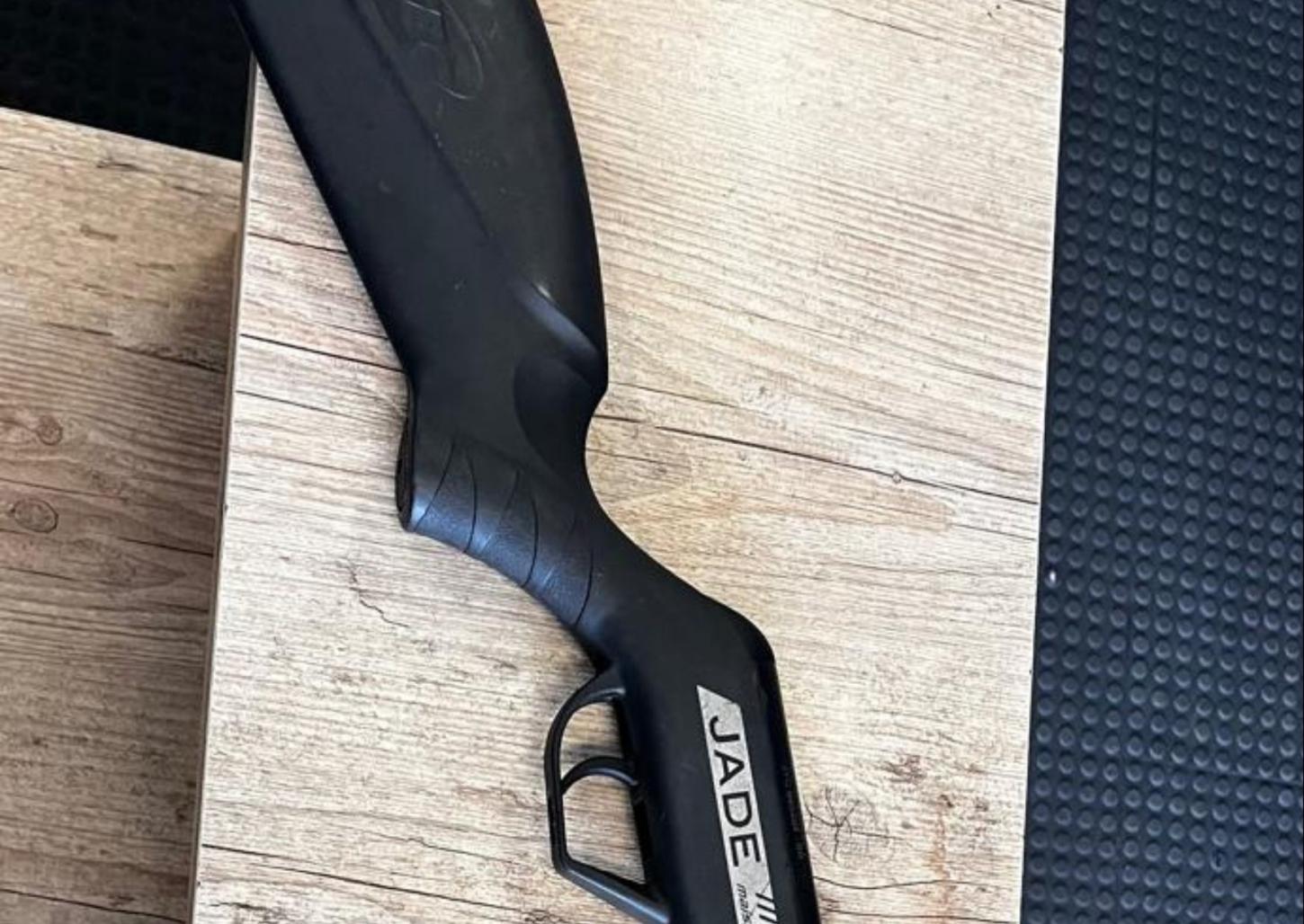 PM flagra homem com espingarda em veículo no Parque Vicente Leporace