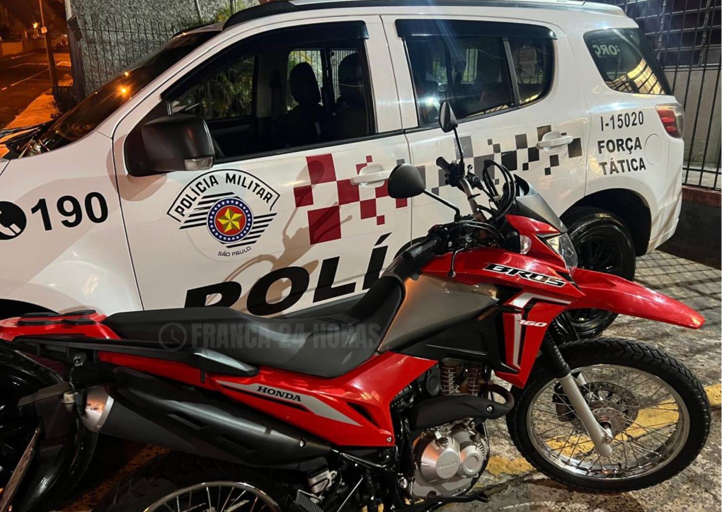 Após denúncia, Força Tática recupera moto roubada no Parque do Horto