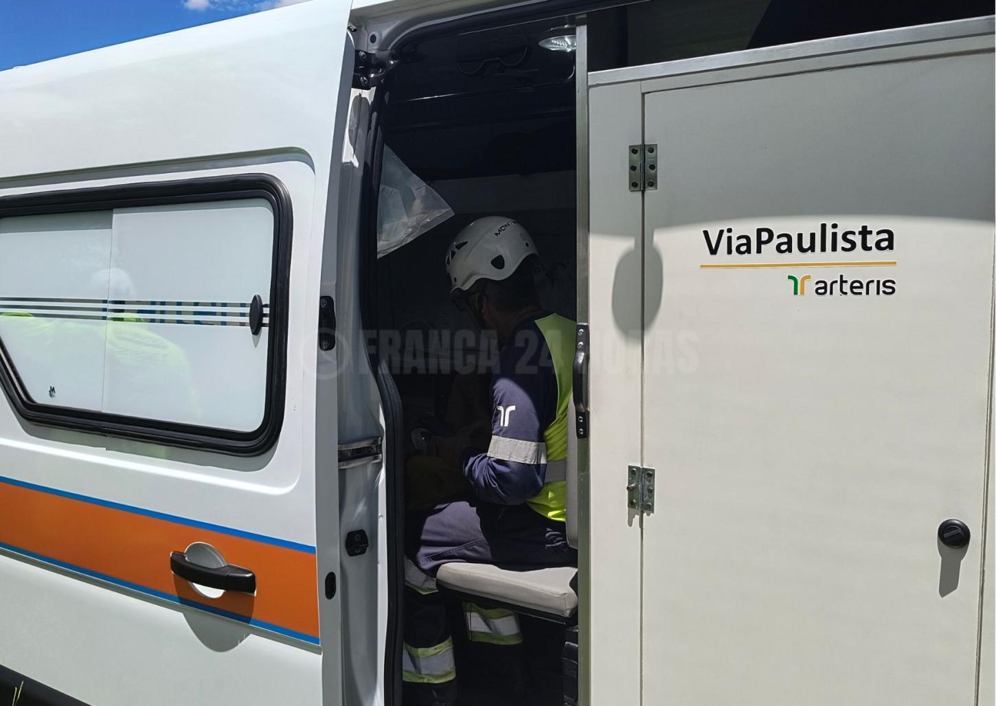 Entregador fica ferido em acidente  na rodovia Cândido Portinari