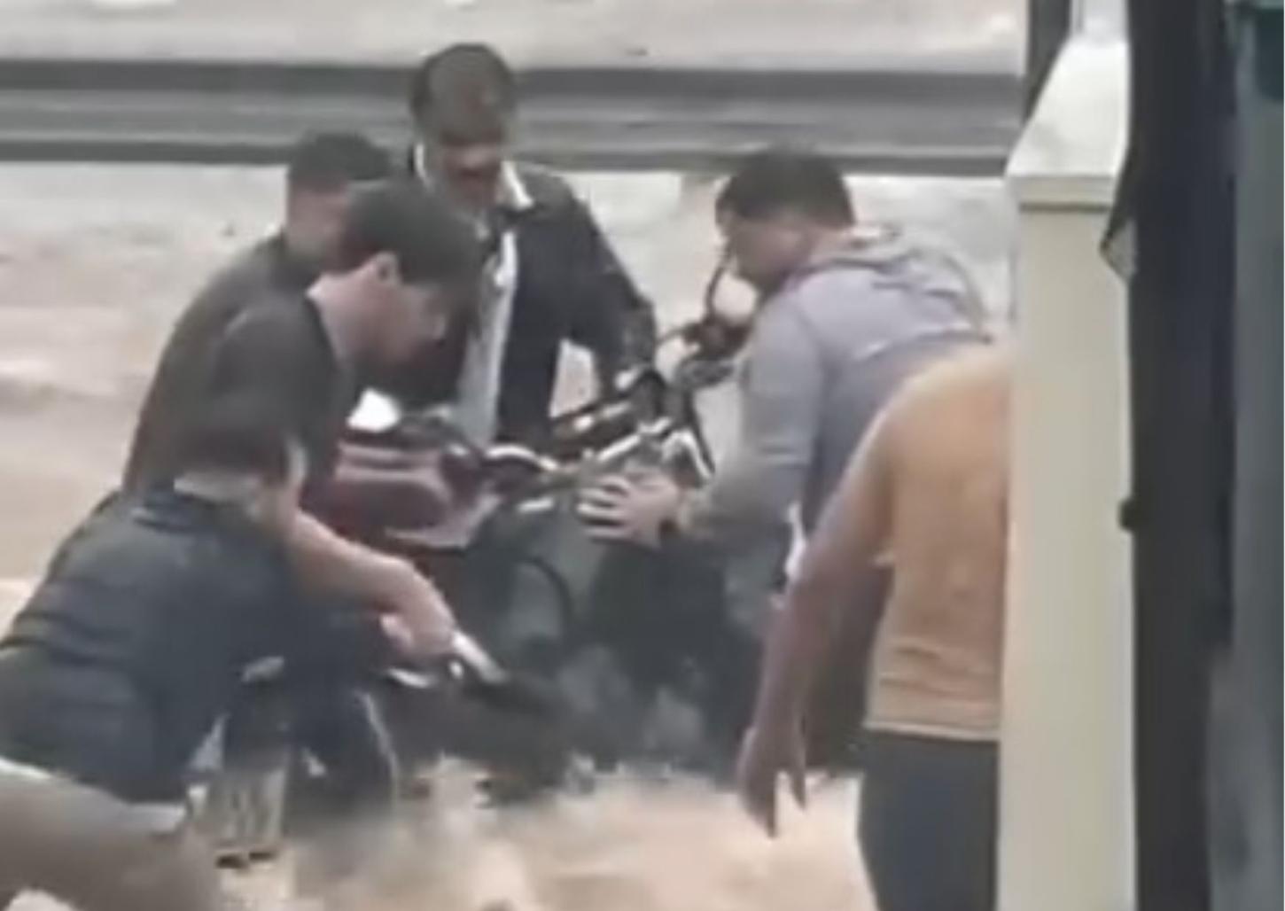 Forte chuva causa alagamentos e transtornos em vários pontos da cidade