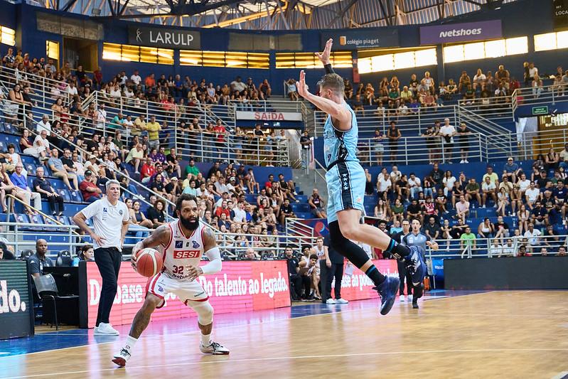 Franca vence Brasília no Pedrocão e avança à semifinal da Copa Super 8