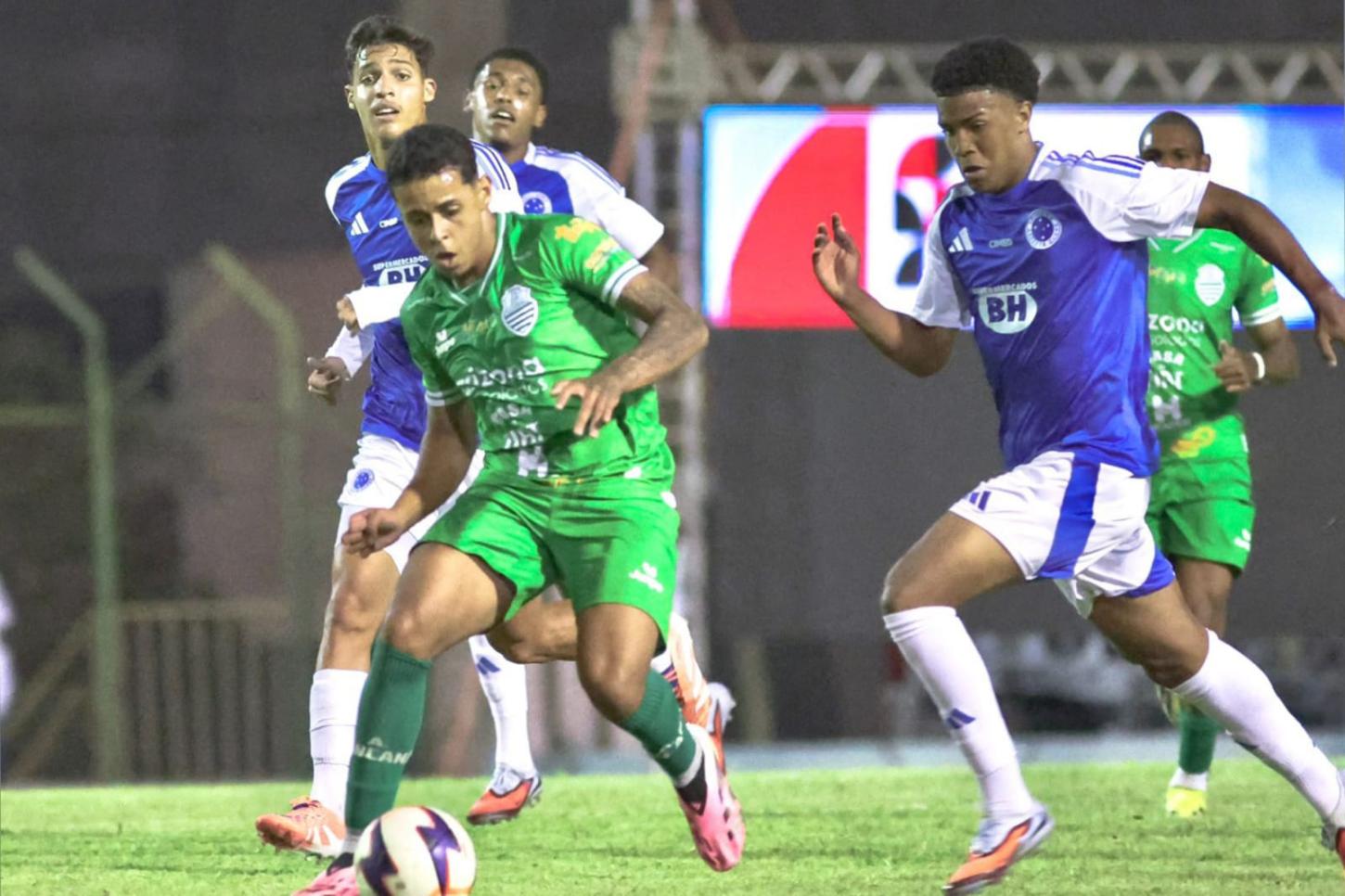 Francana perde para o Cruzeiro e vai enfrentar a Ponte na segunda fase