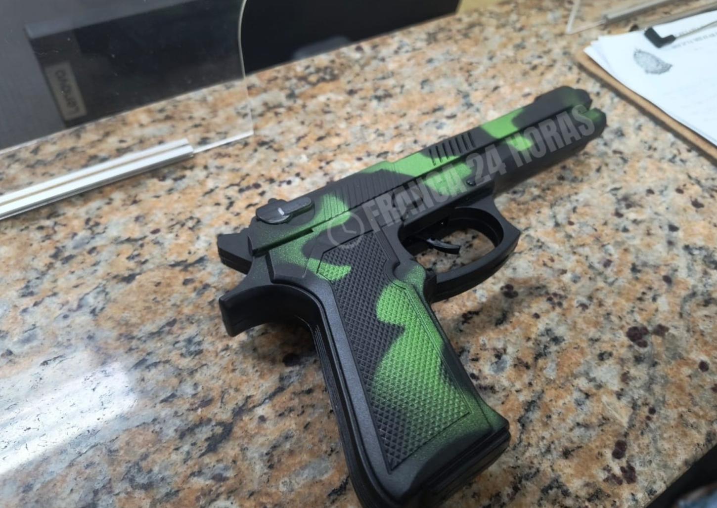 Homem de Diadema é detido pela PM em Franca com simulacro de arma de fogo