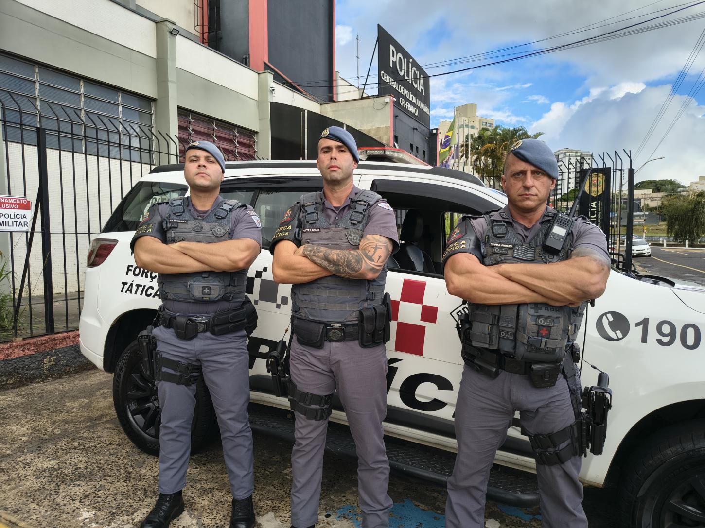 Força Tática apreende adolescente que desacatou oficial de justiça