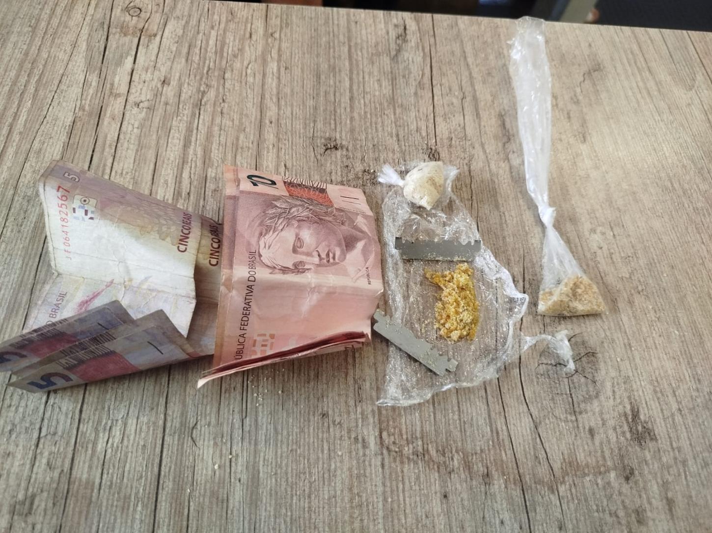 Adolescente é apreendido pela PM com drogas na Vila Santa Cruz